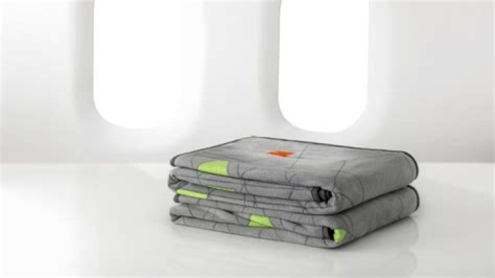 Are airline blankets reused?