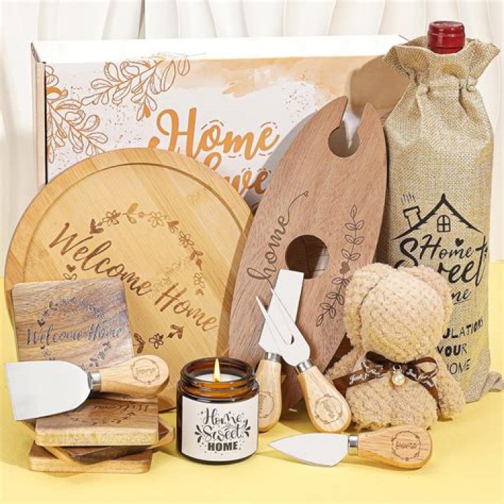 Are gifts expected at a housewarming party?