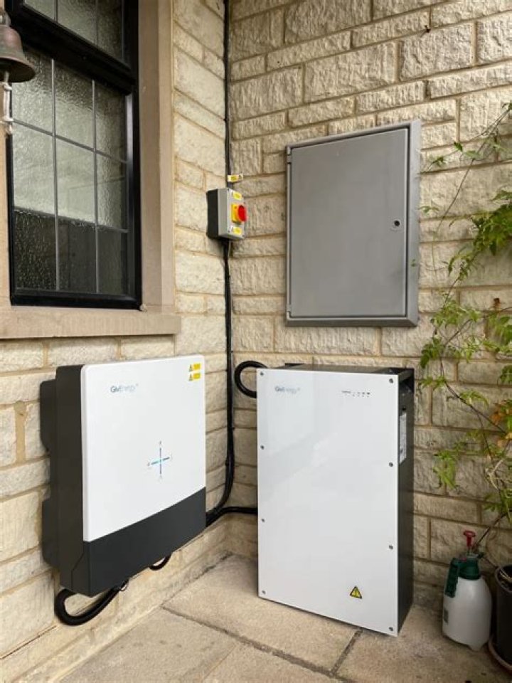 Are solar batteries worth it UK?