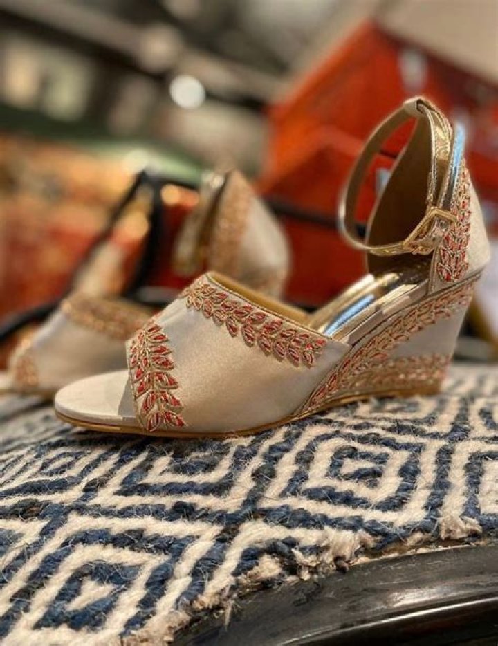 Are wedges more comfy than heels?