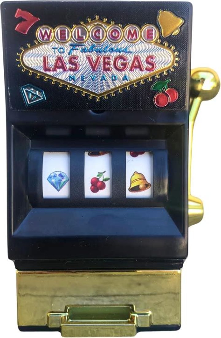 Can a magnet mess up a slot machine?
