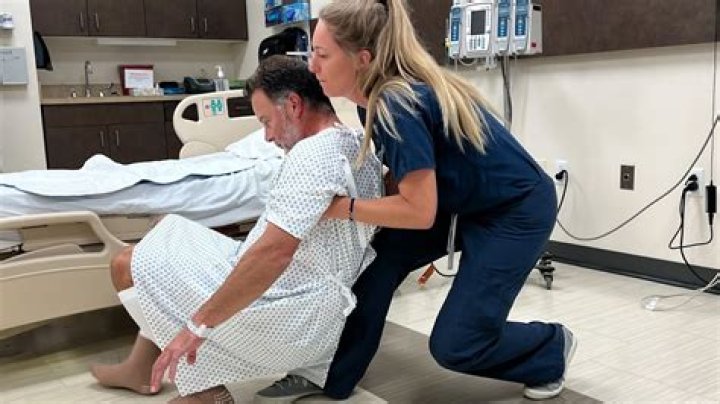 Can a nurse ask a patient out on a date?