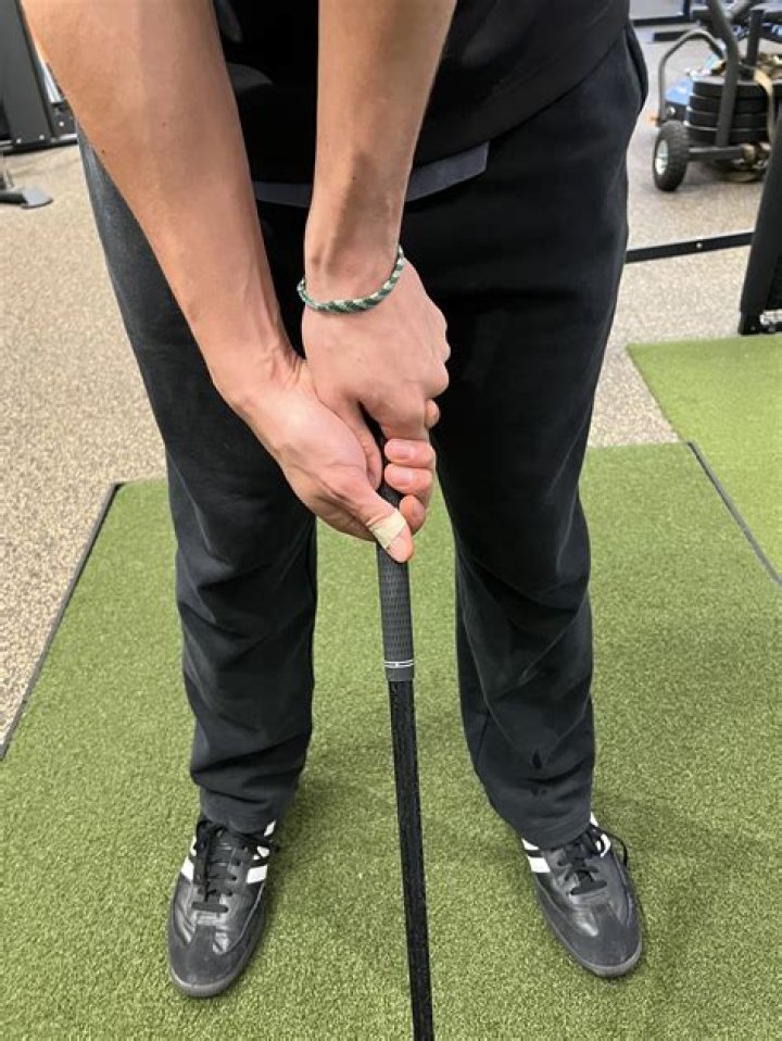 Can a strong grip cause fat shots?