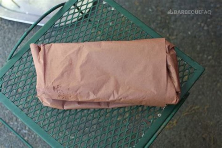 Can I use oil paper for baking?