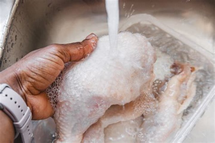Can I wash chicken with water?