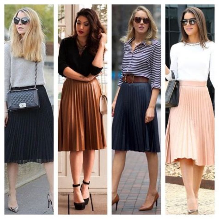 Can I wear skirt to interview?