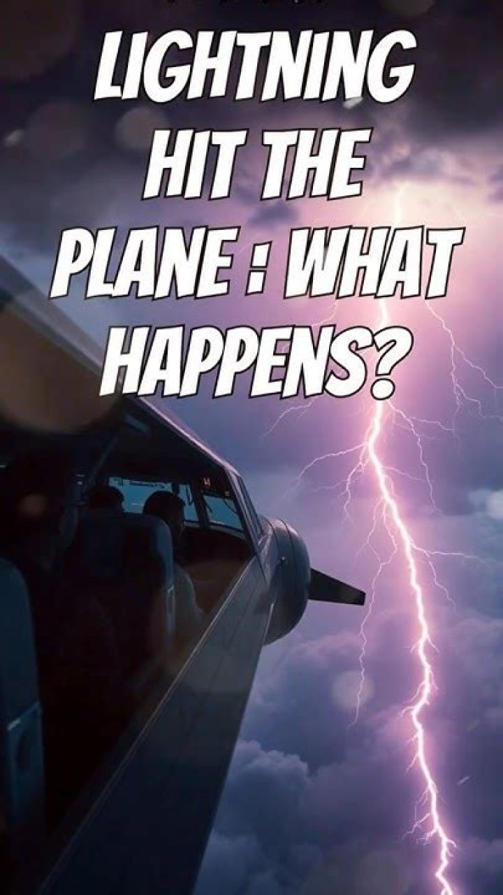 Can planes get hit by lightning?