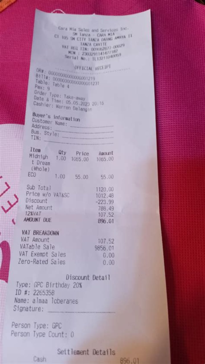 Can stores look up receipts?