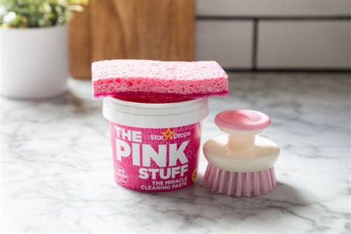 Can the pink stuff clean white shoes?