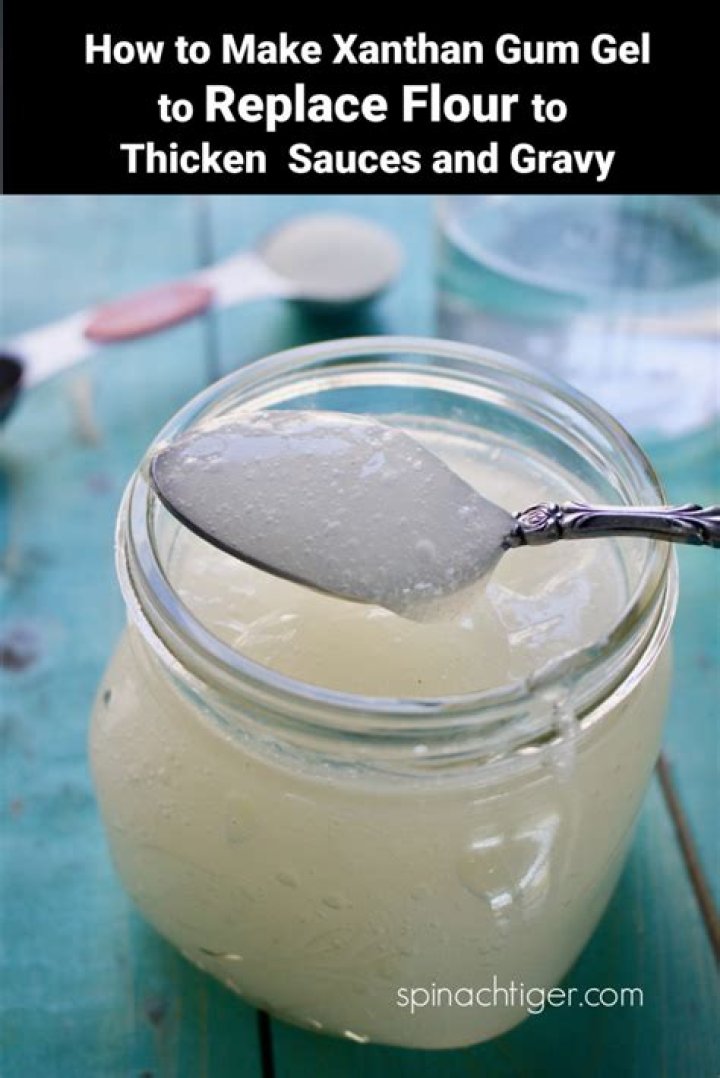 Can xanthan gum replace flour for thickening?