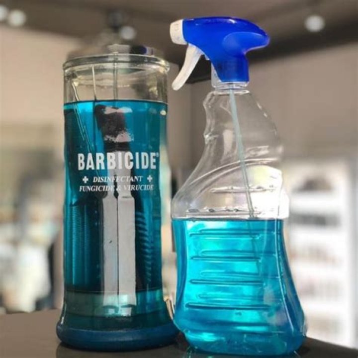 Can you dip your clippers in Barbicide?