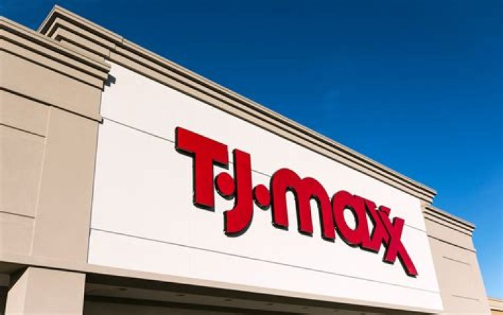 Can you try on clothes at TJ Maxx?