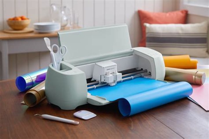 Can you use Cricut vinyl on wood?