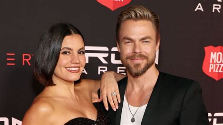 Did Derek and Sydney date?