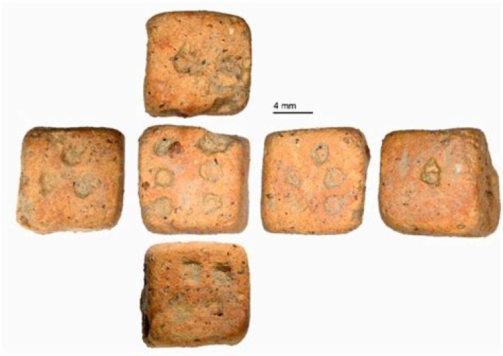 Did Romans use dice?
