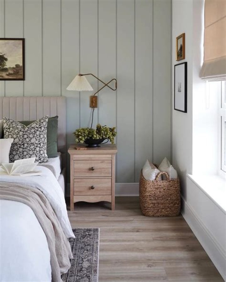 Do all the woods in a room have to match?