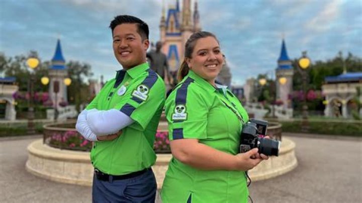 Do Disney employees get paid well?