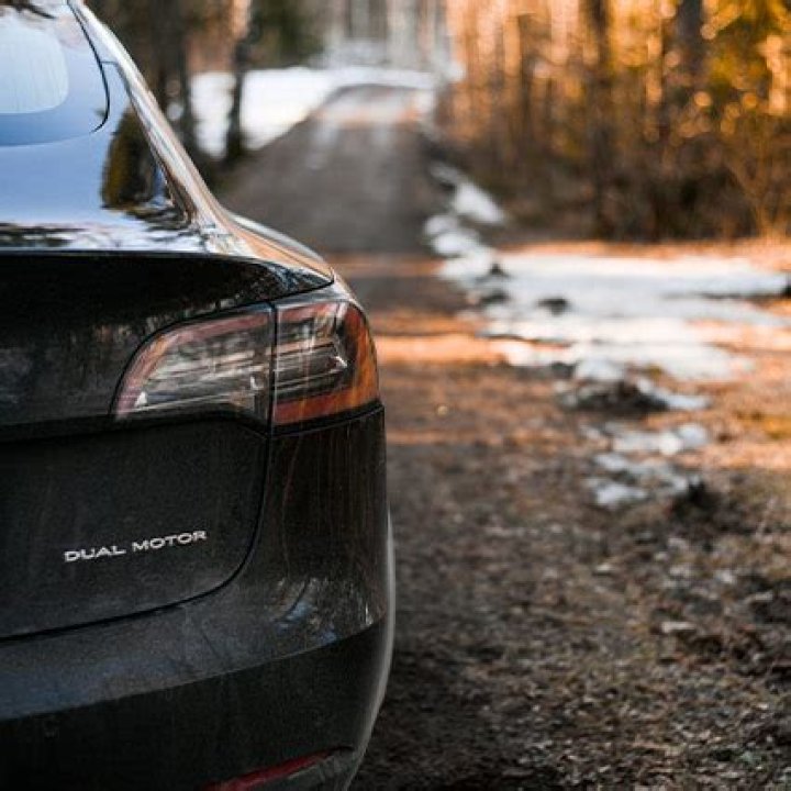 Do Tesla's drive well in snow?
