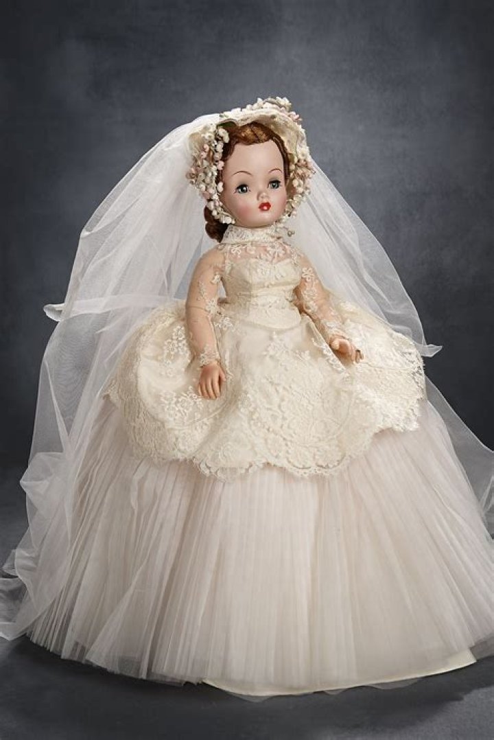 Do they still make Madame Alexander dolls?