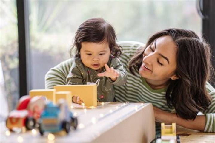 Do toddlers prefer one parent?
