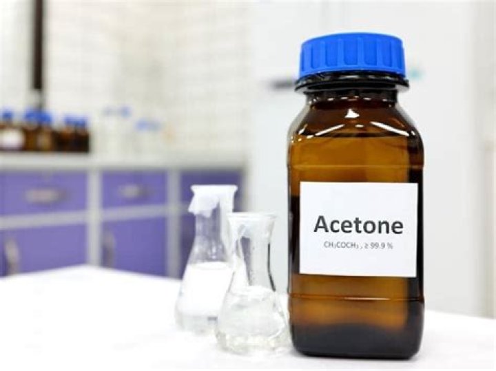 Does acetone remove rust?