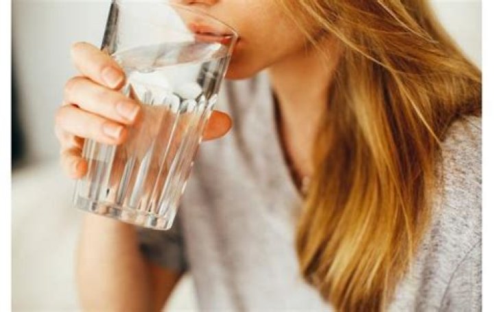 Does drinking water help lower blood pressure?