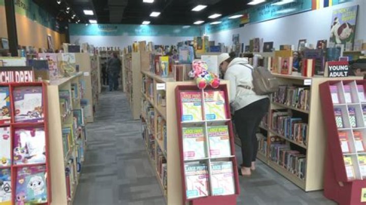 Does Goodwill NYC accept books?