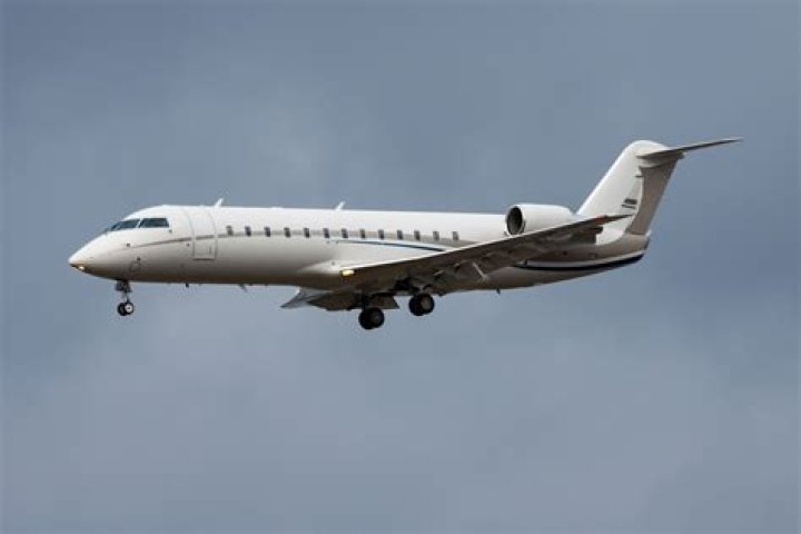 Does Jay Z have a private jet?