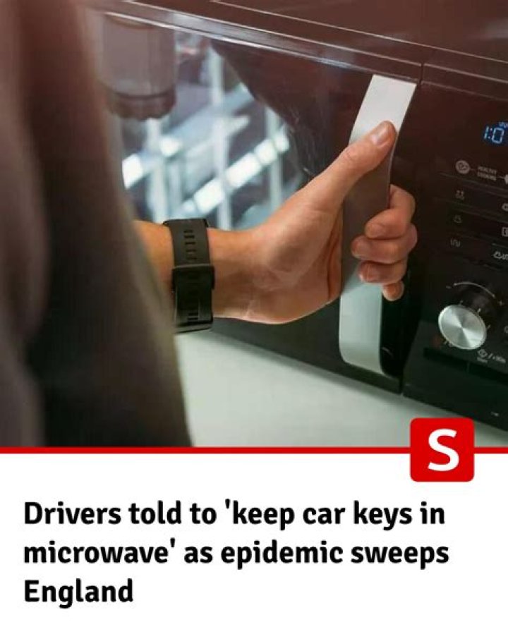 Does putting car keys in microwave?