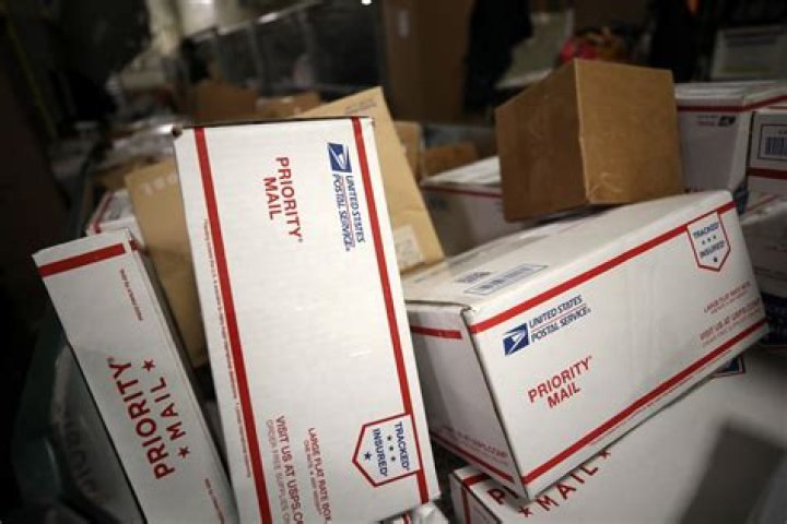 Does USPS confiscated packages?