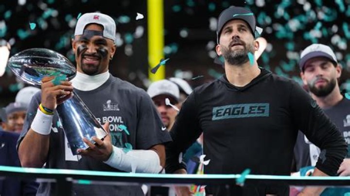 Has any NFL team went 16 0 and won the Super Bowl?