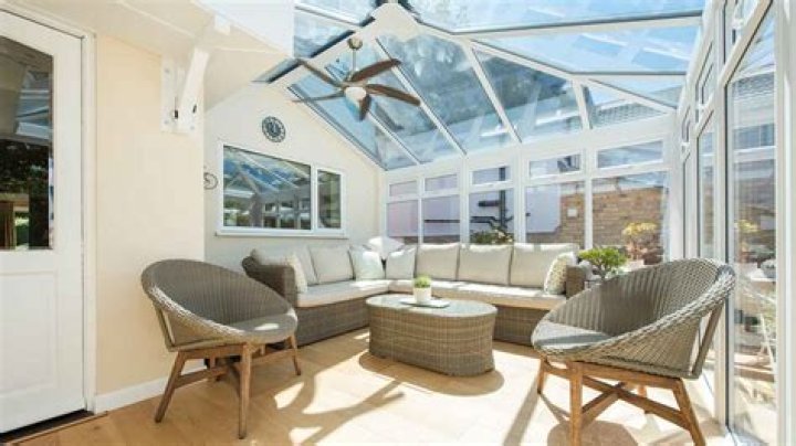 How can I keep my sunroom cool in the summer?