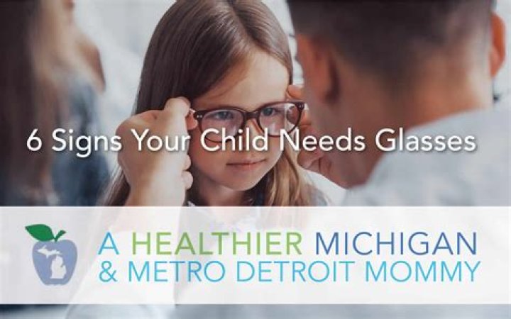 How do I know if my 2 year old needs glasses?
