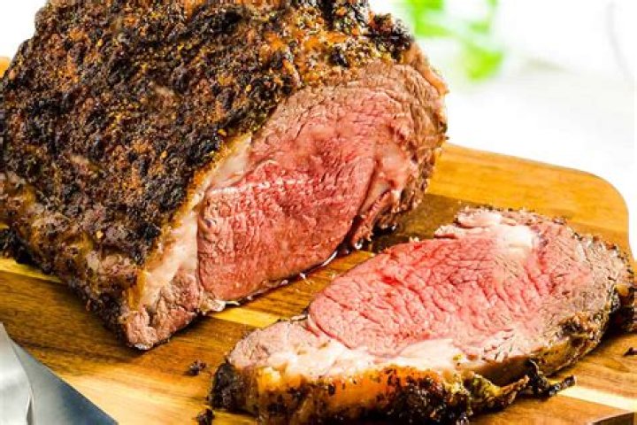 How do you reheat a ribeye roast?