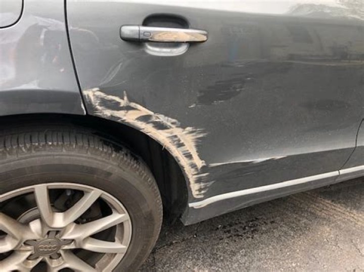 How do you tell if it's a deep scratch on my car?