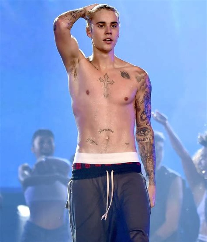 How long was Justin Bieber's Purpose Tour?
