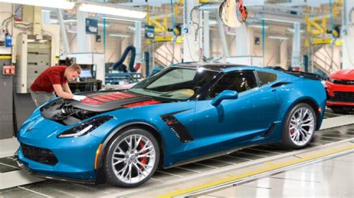 How many Corvettes are produced a day?