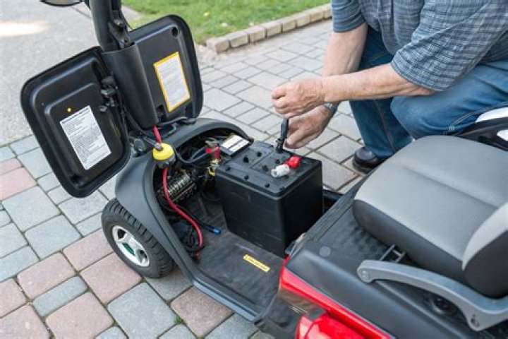 How many years do electric scooter batteries last?