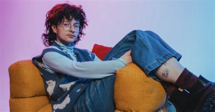 How old is cavetown?