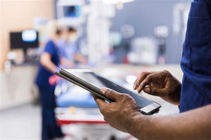 How would you provide exceptional customer service when using electronic technology eg computers tablets?