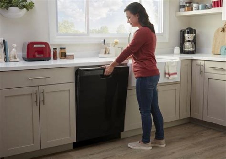 Is it more energy-efficient to use a dishwasher?