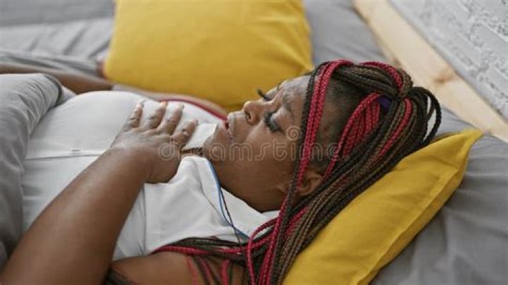 Is it OK to sleep in braids?