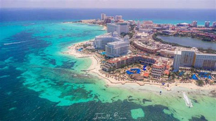 Is it safe to go to Cancun while pregnant?