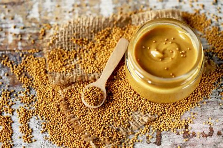 Is mustard good for feet?