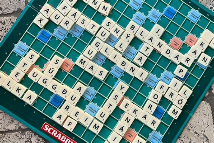 Is Oz a word Scrabble?