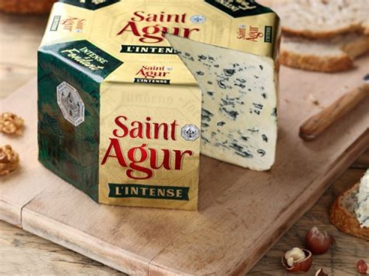 Is St-Agur like Stilton?