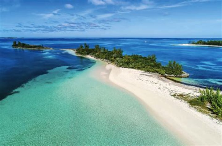 Is the Bahamas more expensive than Jamaica?