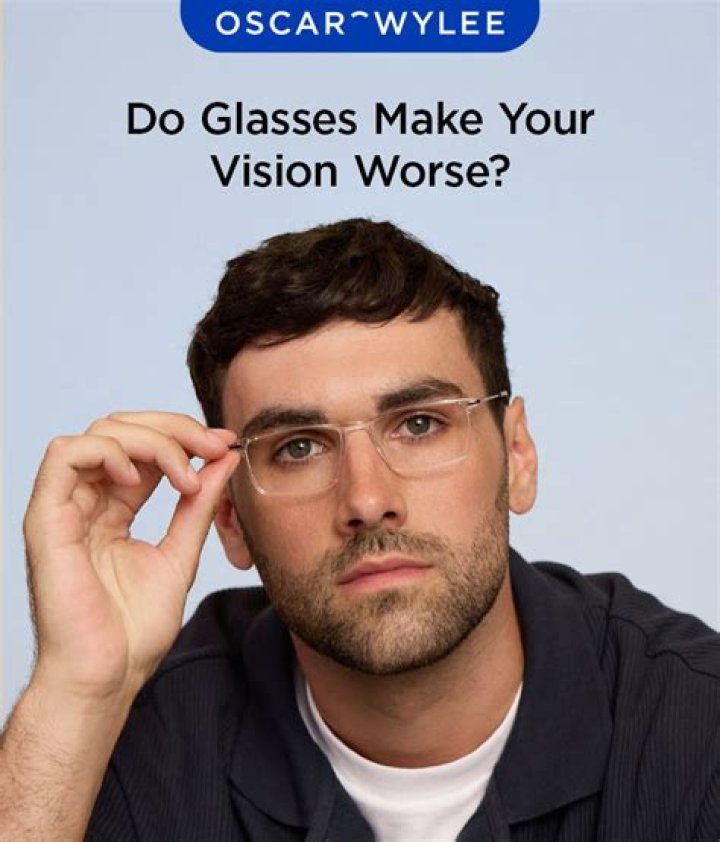 Is TV or phone worse for your eyes?