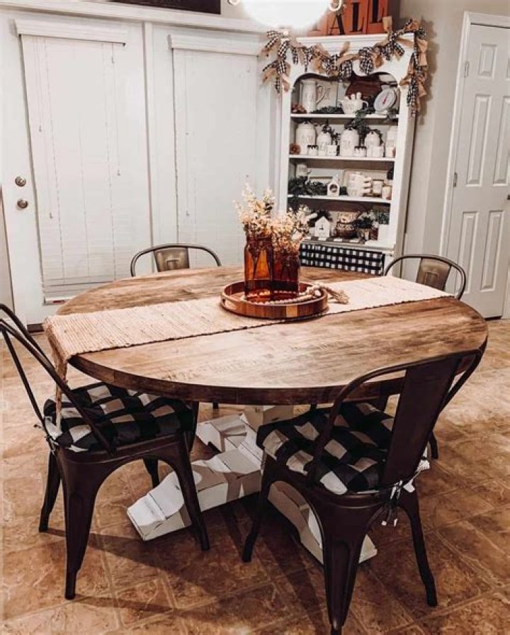 What are some interesting ideas for a dining room table?