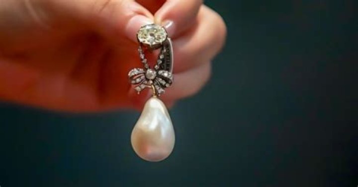 What are the most expensive black pearls?